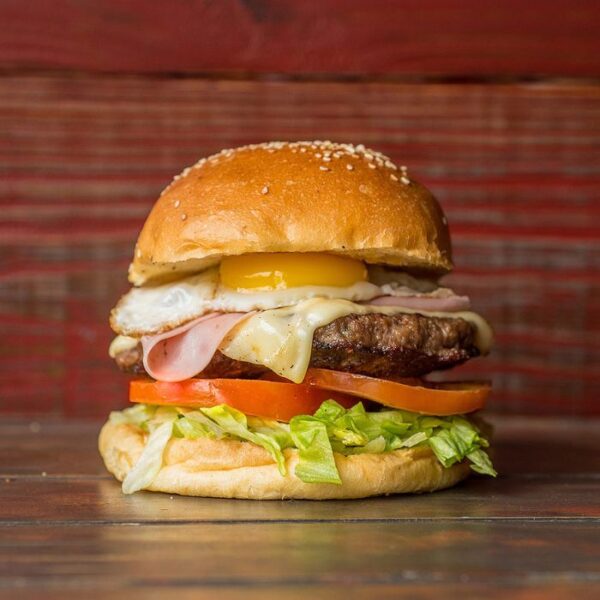 HAMBURGUESA CON HUEVO